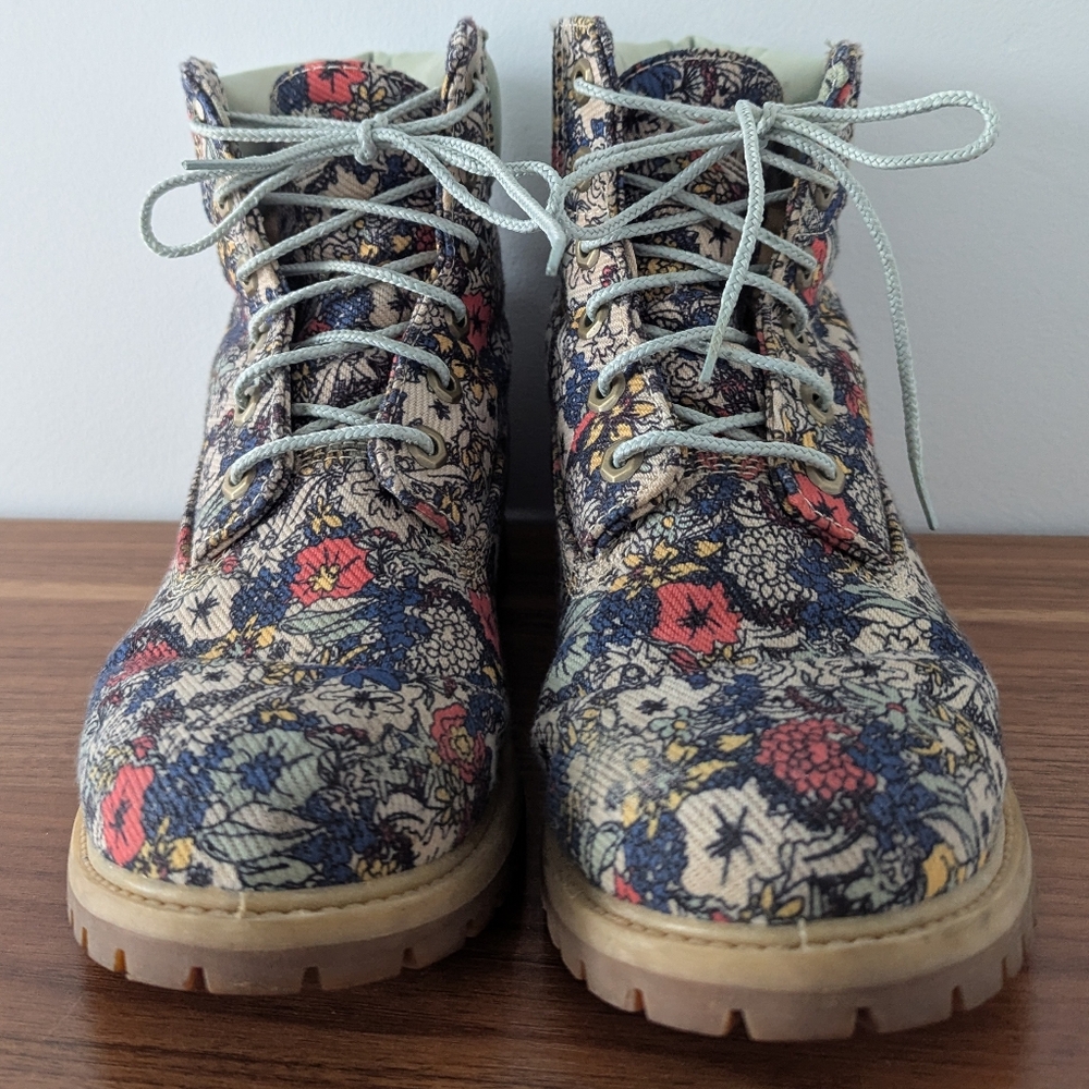 Timberland Limited Edition Women's Floral Boots Workboots Size 8.5 - Picture 4 of 12